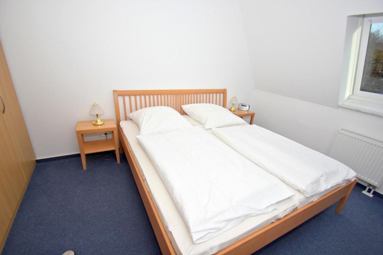 Hafennahe Ferienwohnung Mit Balkon Und Meerblick - Hafenhaeuser Wiek Wohnung 13 Wiek auf Rügen Exteriör bild
